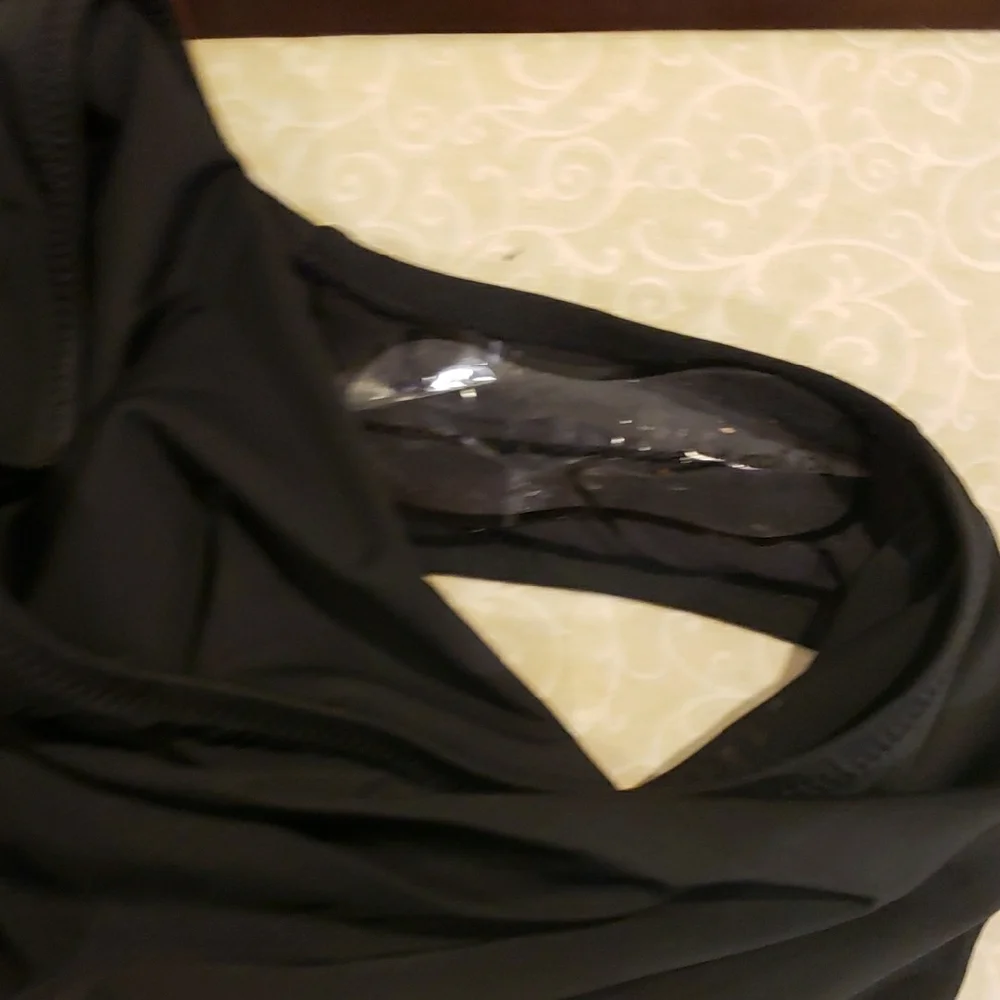 G by Giuliana Black Sheer Long-Sleeve V-Neck One-Piece Swimsuit - Picture 9 of 10